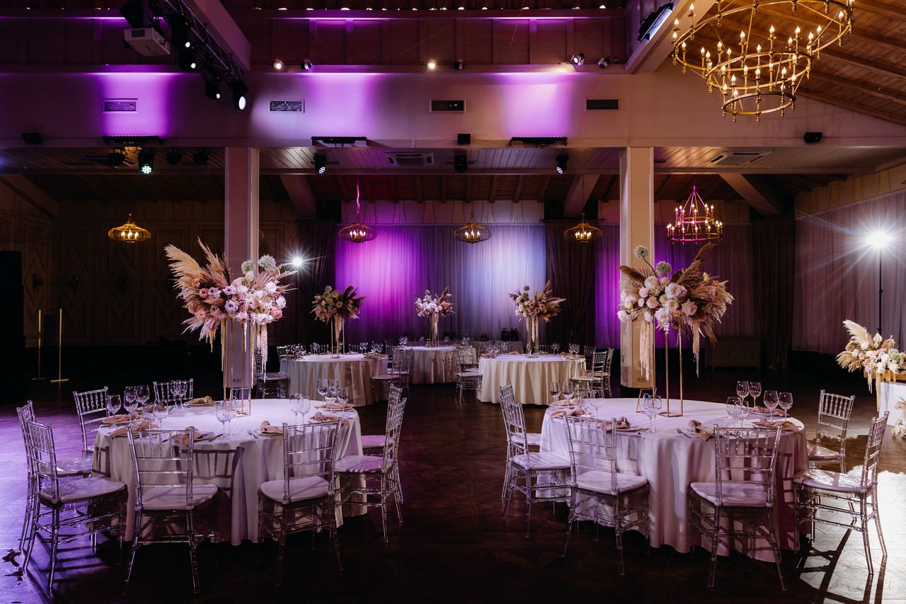 Зал Панорамный