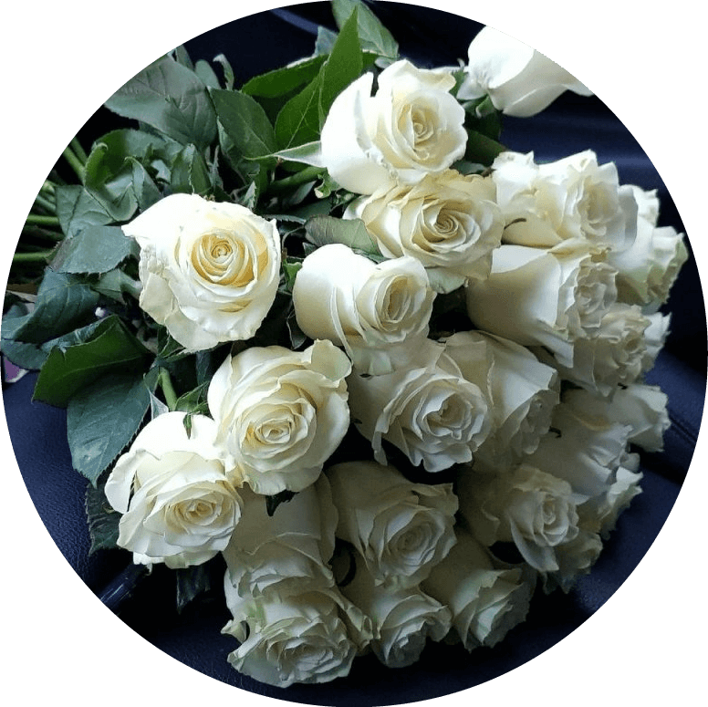 Букет тюльпанов, обернутый в крафт-бумагу